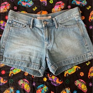 Old Navy blue jean shorts. Size 4. Faded denim.